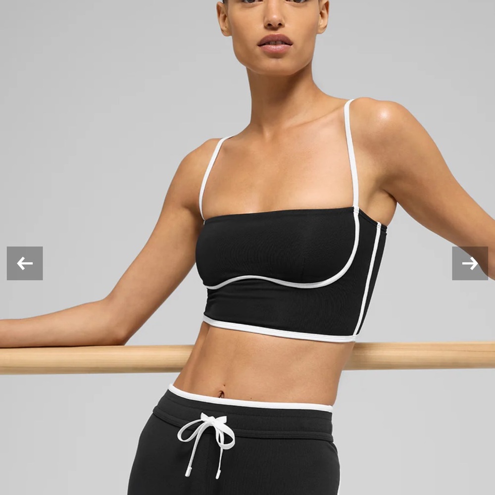 ALO Yoga Black and White Ribbed Cropped Sports Bra
